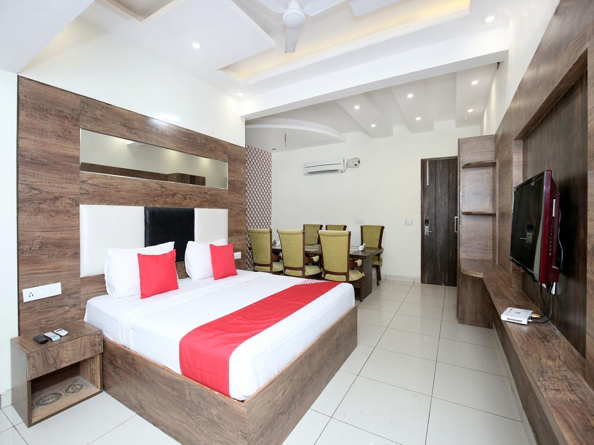Oyo 13373 Hotel Royal Star Panchkula Εξωτερικό φωτογραφία