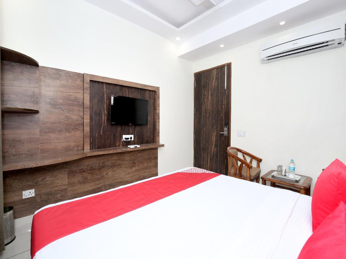 Oyo 13373 Hotel Royal Star Panchkula Εξωτερικό φωτογραφία